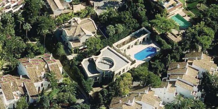 AMAZING VILLA IN GOLDEN MILE MARBELLA